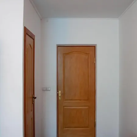 Швагри Готель *